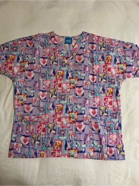 Hospital Scrub Top Womens Médium Purple , Butterflies, Ribbons, Hearts  Pattern